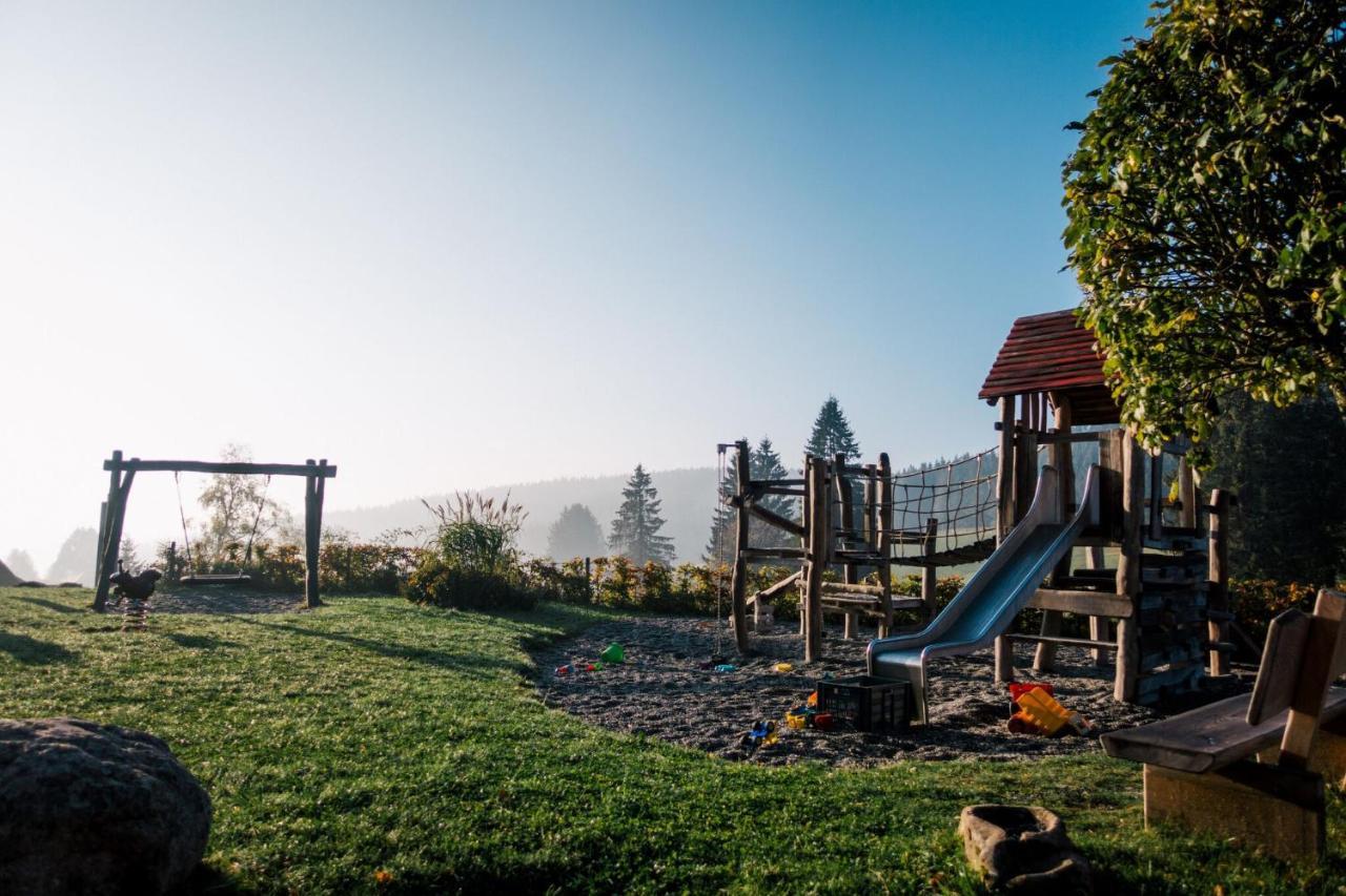 Hoehengasthaus Kolmenhof An Der Donauquelle Hotel Furtwangen Buitenkant foto